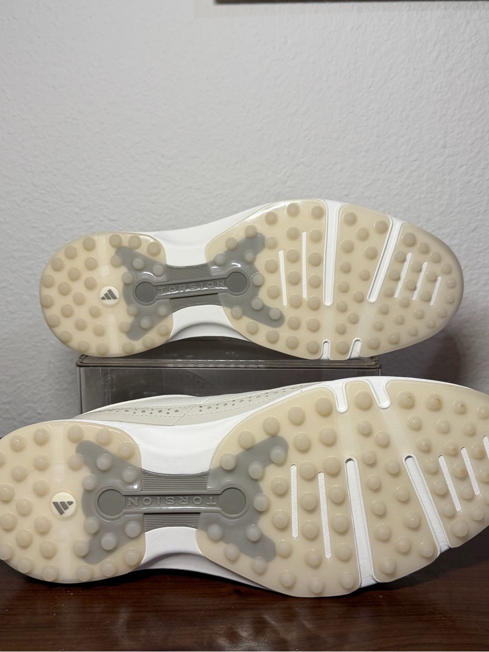 NEW men’s adidas modern classic 80 spikeless golf shoes off white grey 10.5 - Picture 6 of 10